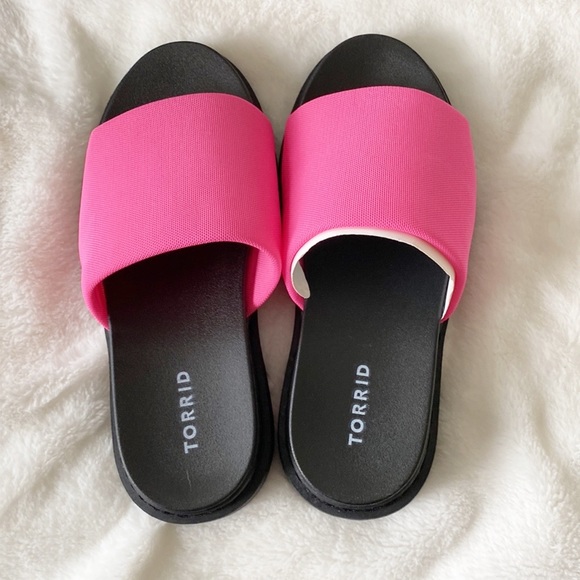 Torrid pink stretch chunky flat form slide sandals size 8 Wide - Picture 5 of 9